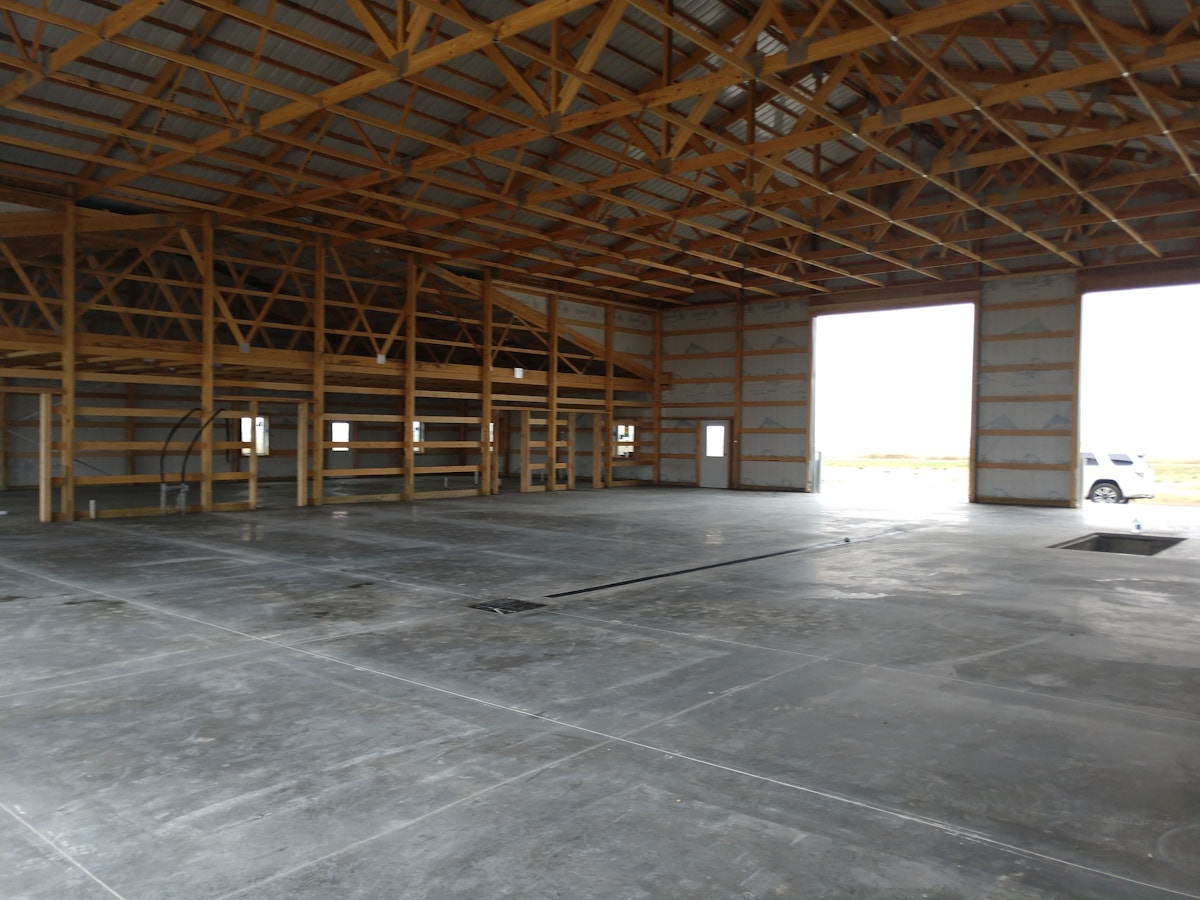 60x80x18 shop with 30x80x10 office near Pierre