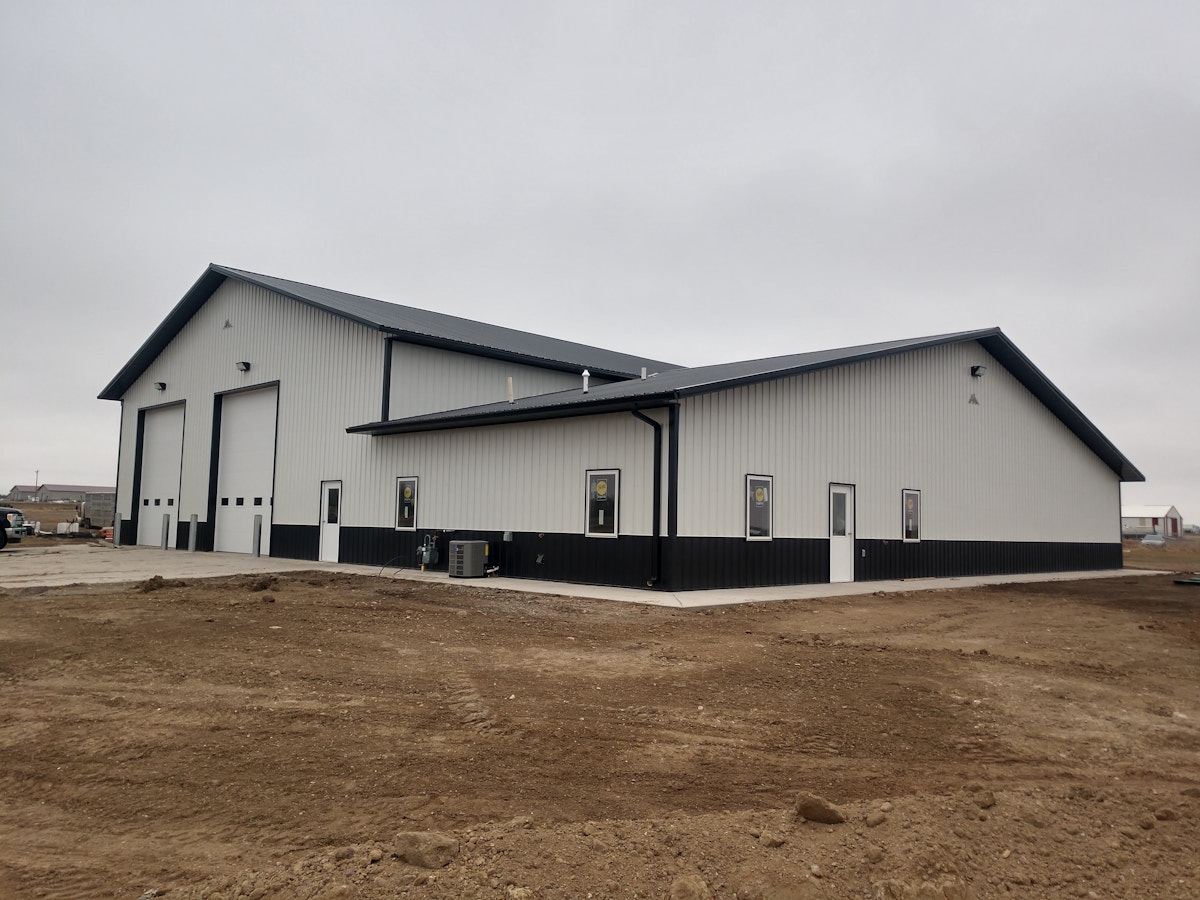 60x80x18 shop with 30x80x10 office near Pierre